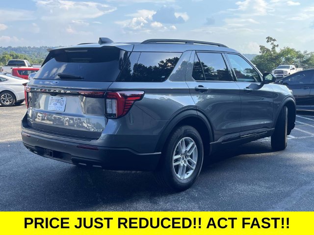 Certified 2026 Ford Explorer Active AWD/4WD image 3