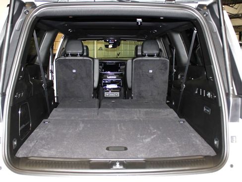 New 2025 Jeep Wagoneer L Series II image 41