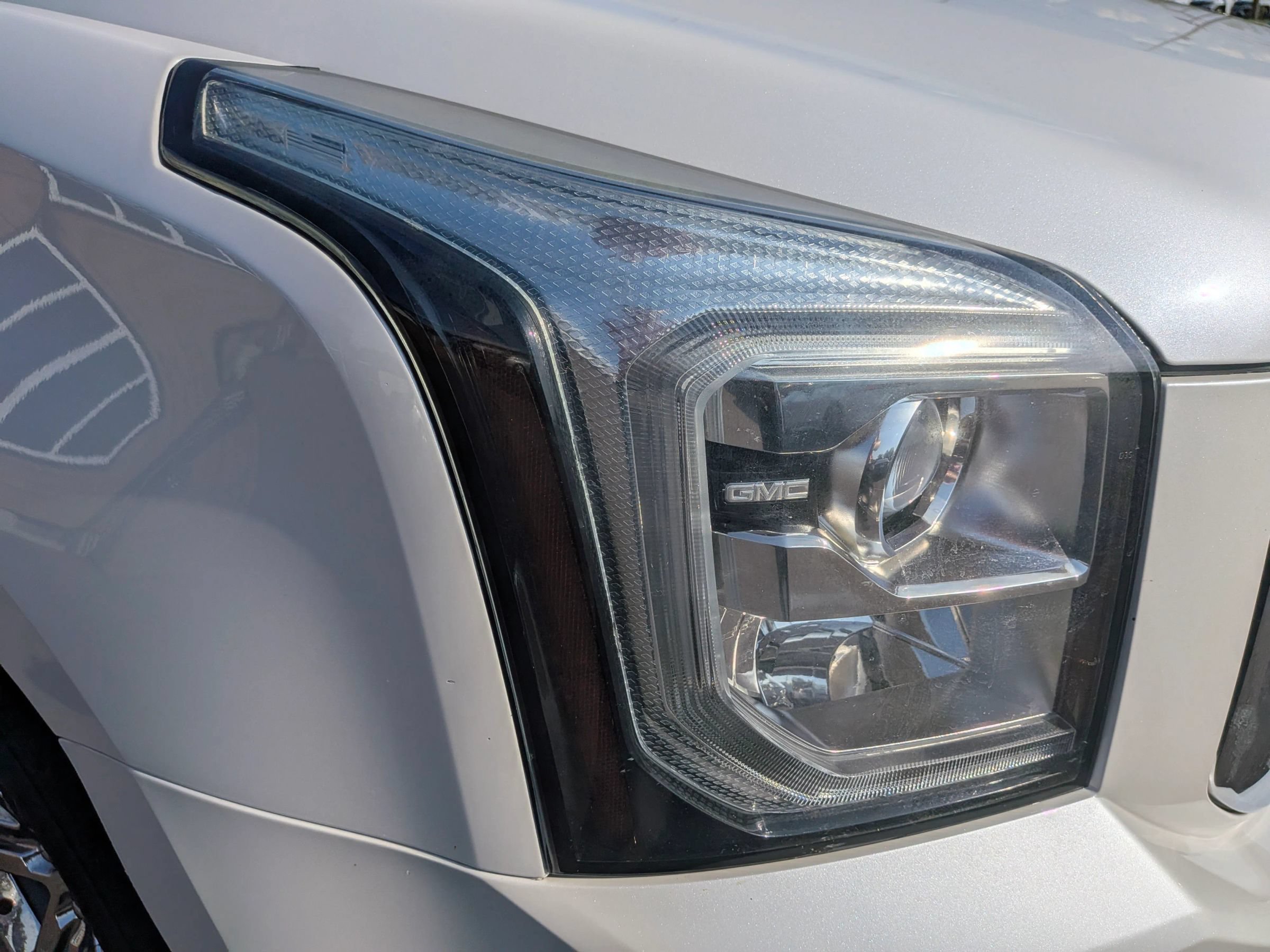 Used 2016 GMC Yukon Denali w/ Open Road Package AWD/4WD image 12