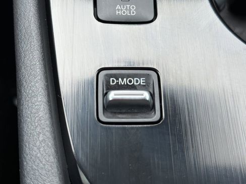 Certified 2025 Nissan Rogue S FWD image 7