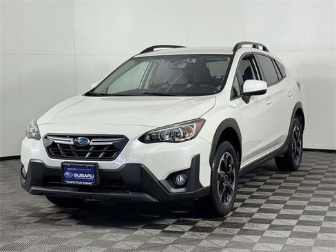 Used 2023 Subaru Crosstrek 2.0i Premium image 7
