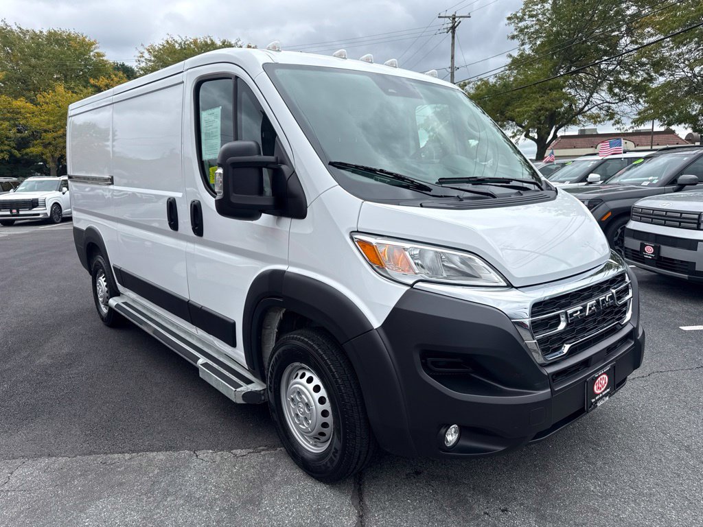 Used 2025 RAM ProMaster 2500 w/ U-Haul Equipment Group FWD image 3