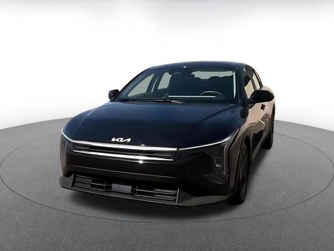 Used 2025 Kia K4 FWD image 7