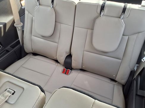 Certified 2023 Ford Explorer Platinum w/ Technology Package image 8