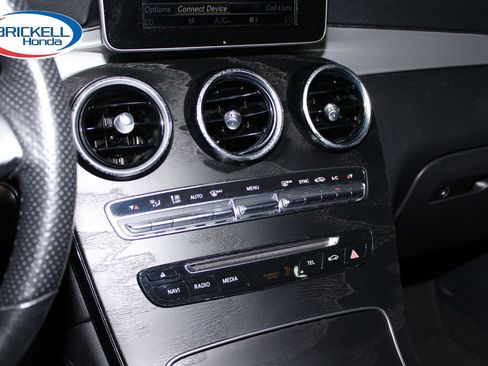 Used 2019 Mercedes-Benz GLC 300 image 30