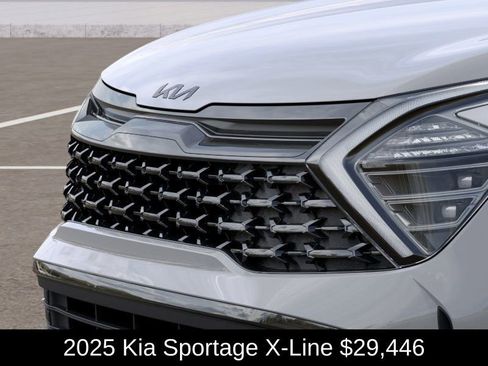 Used 2025 Kia Sportage X-Line w/ Premium Package image 12