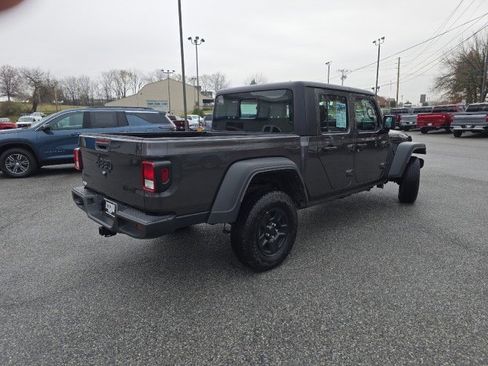 Used 2023 Jeep Gladiator Sport image 9