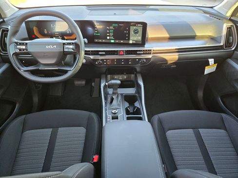 New 2026 Kia Sorento LX image 10