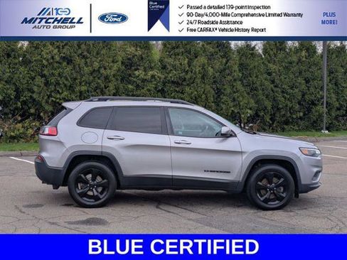Used 2019 Jeep Cherokee Latitude Plus AWD/4WD image 2