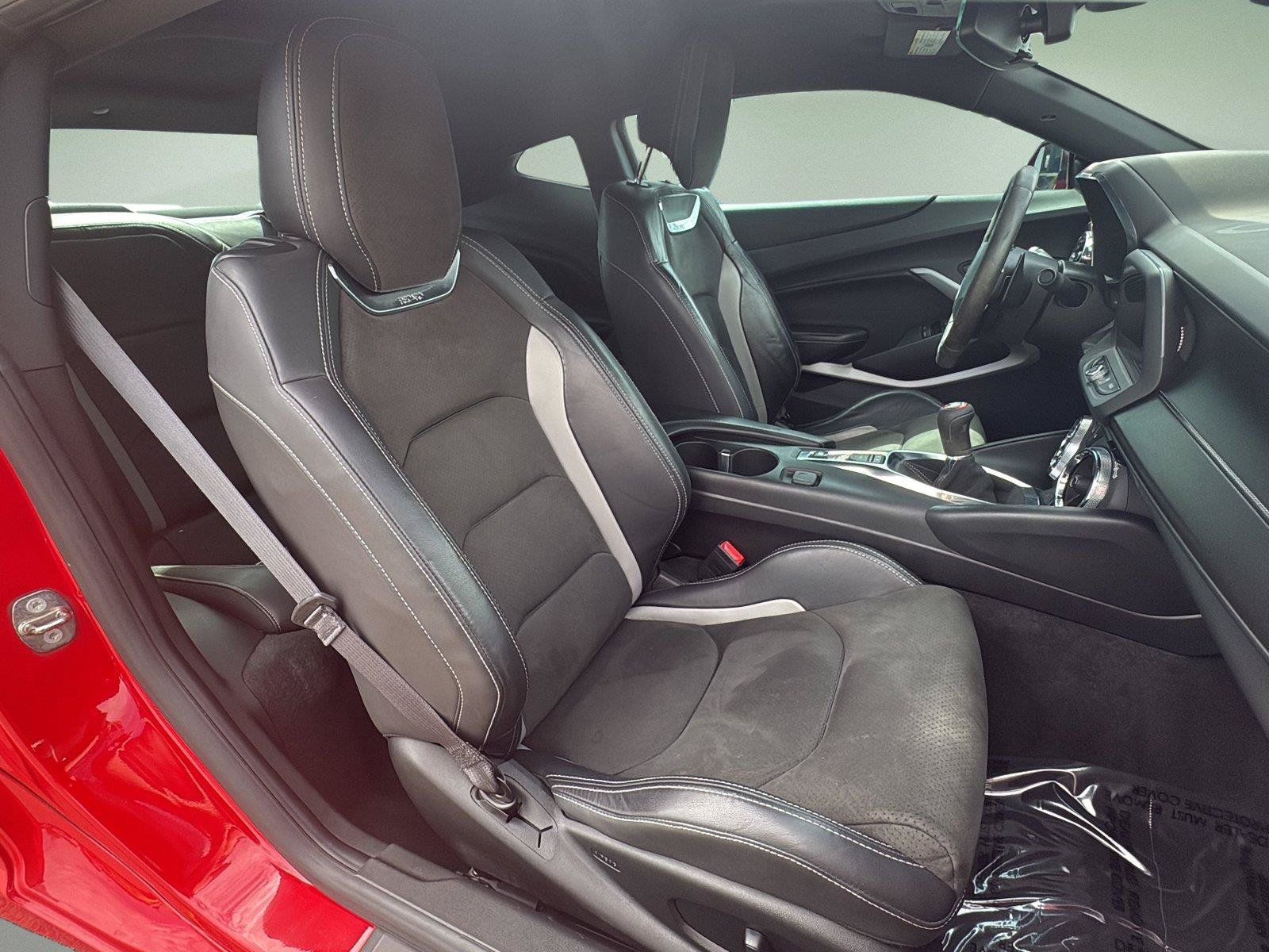 Used 2018 Chevrolet Camaro SS RWD image 20