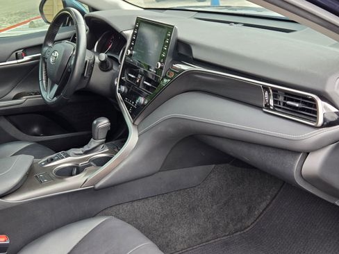 Used 2022 Toyota Camry XSE FWD image 29