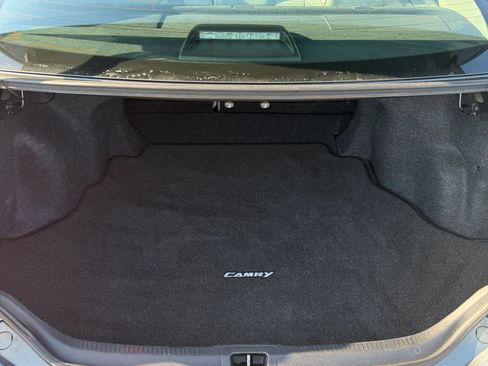 Used 2012 Toyota Camry XLE FWD image 18