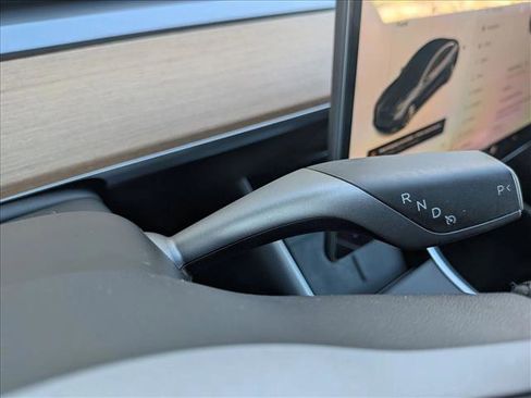 Used 2020 Tesla Model 3 Performance image 12
