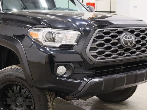 Used 2021 Toyota Tacoma TRD Off-Road w/ Technology Package image 35