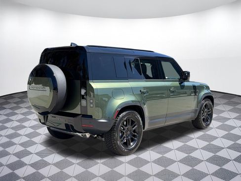 New 2026 Land Rover Defender 110 S AWD/4WD image 9