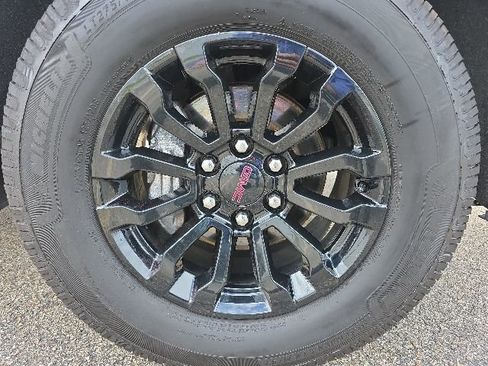 Used 2022 GMC Sierra 1500 AT4X AWD/4WD image 9