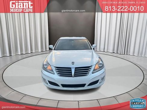 Used 2012 Hyundai Equus Signature RWD image 2