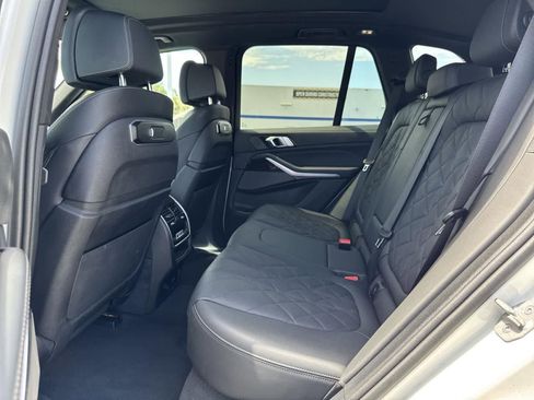 Used 2024 BMW X5 xDrive50e image 27