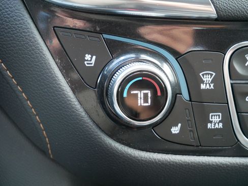 Used 2023 Chevrolet Equinox Premier AWD/4WD image 28
