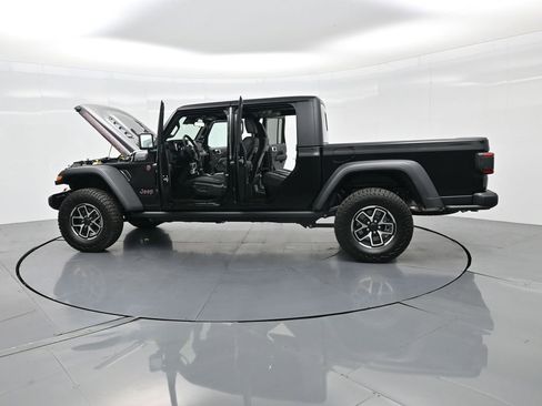 New 2025 Jeep Gladiator Rubicon w/ Convenience Group image 46