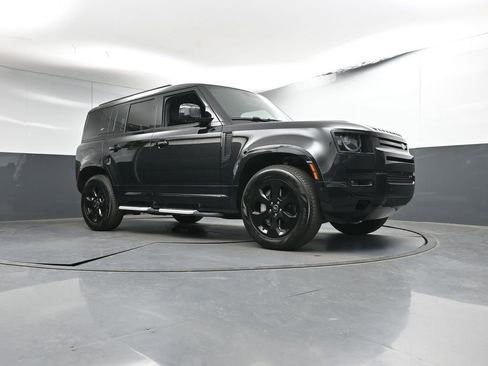 Used 2023 Land Rover Defender 110 X-Dynamic SE AWD/4WD image 30