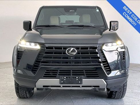 Used 2024 Lexus GX 550 image 6