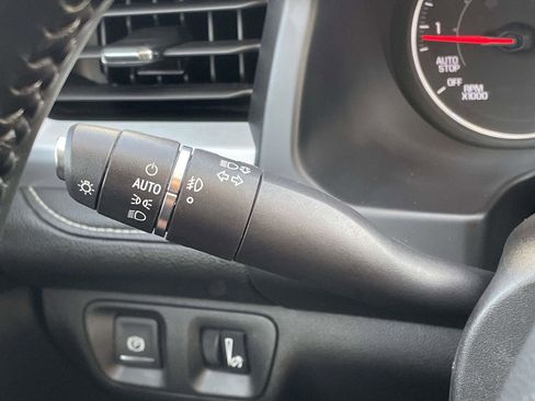 Used 2020 GMC Acadia SLT AWD/4WD image 21