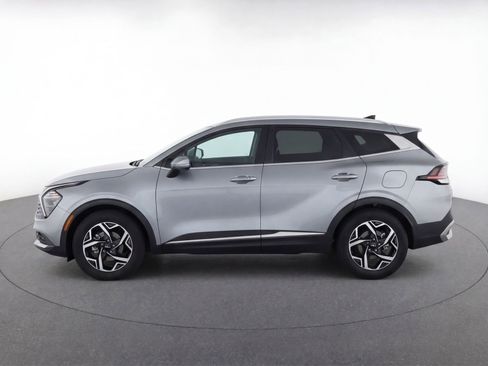 Used 2025 Kia Sportage LX FWD image 5