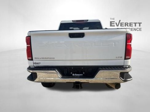 Used 2024 Chevrolet Silverado 2500 LTZ image 8