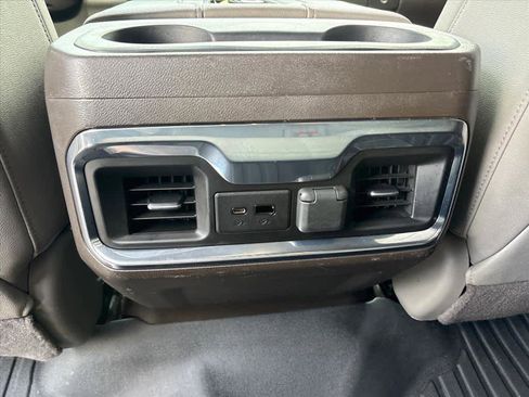 Used 2022 GMC Sierra 1500 SLT w/ SLT Premium Plus Package AWD/4WD image 10