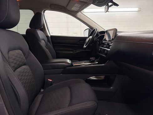 Used 2023 Nissan Pathfinder SV FWD image 28