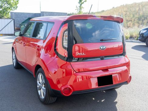 Used 2016 Kia Soul ! w/ Premium Package FWD image 5