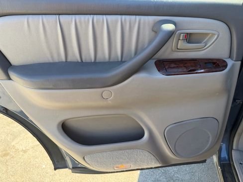 Used 2006 Toyota Sequoia Limited image 12