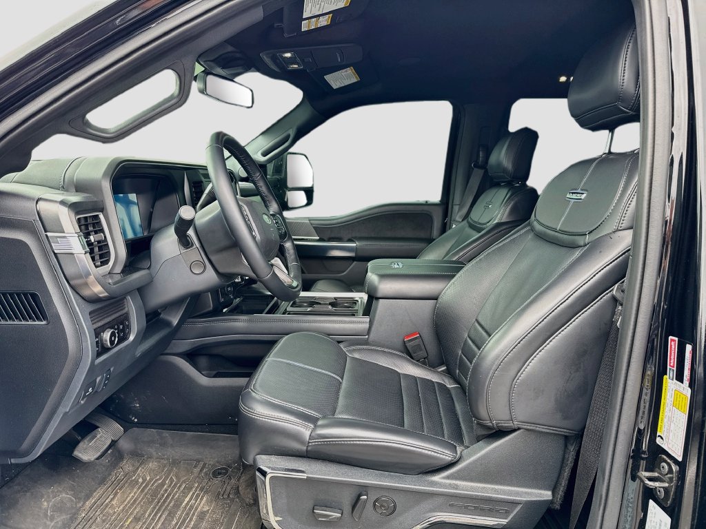 Used 2025 Ford F350 Platinum AWD/4WD image 5