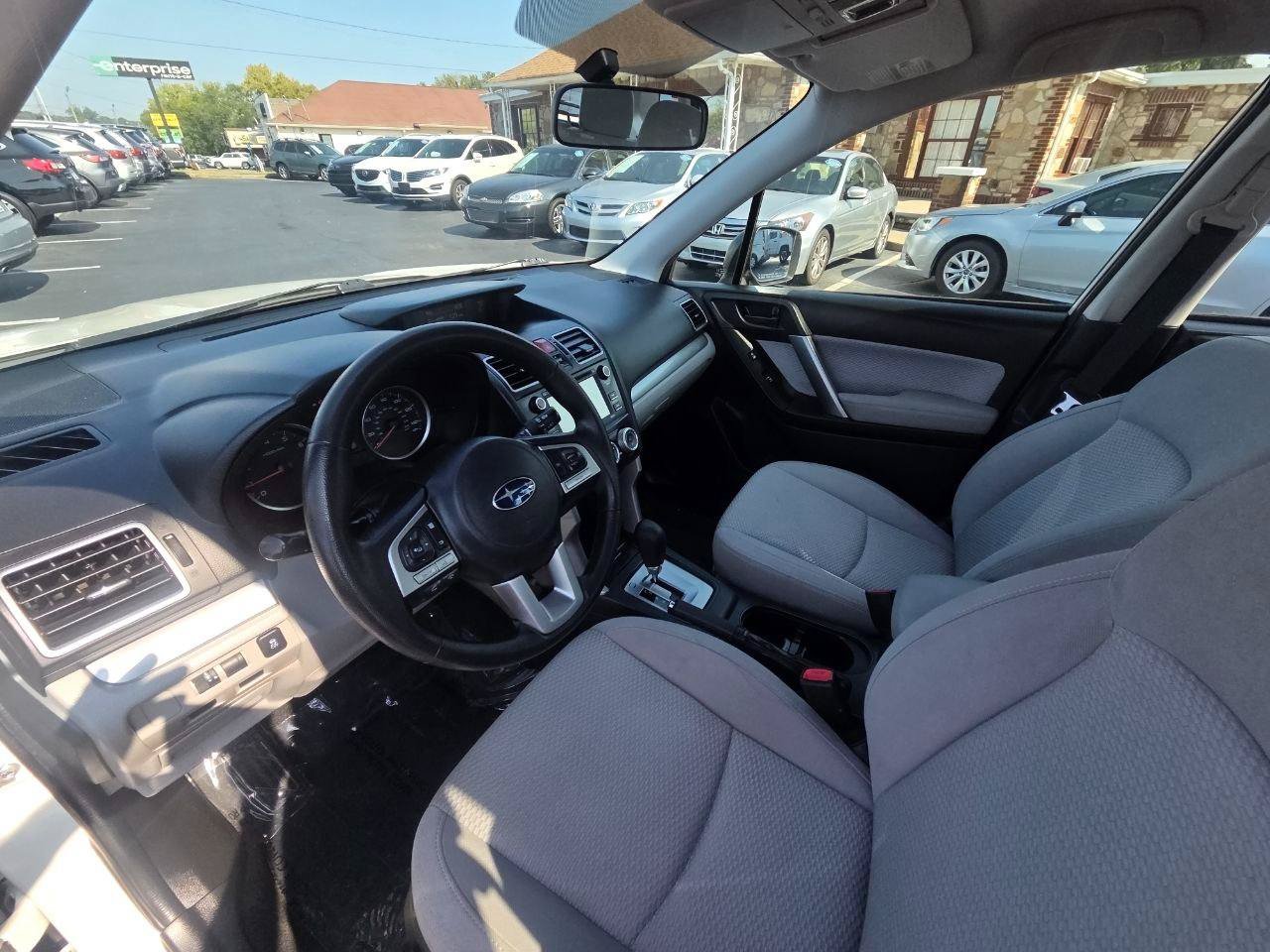 Used 2017 Subaru Forester 2.5i w/ Alloy Wheel Package AWD/4WD image 12