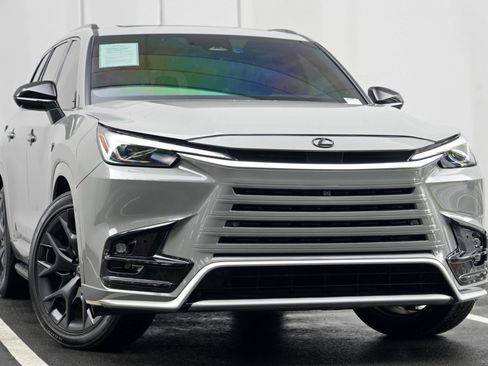 Used 2025 Lexus TX 350 AWD w/ Technology Package image 4