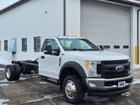 Used 2017 Ford F550 4x4 Regular Cab Super Duty w/ Power Equipment Group image 2