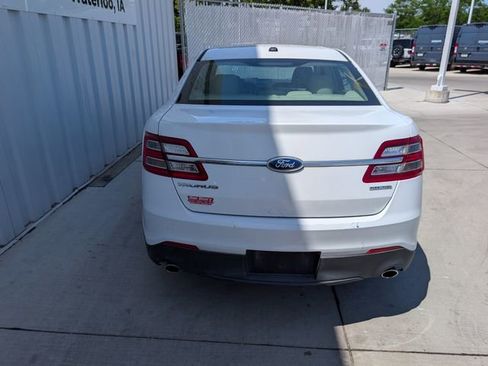 Used 2013 Ford Taurus SE FWD image 14