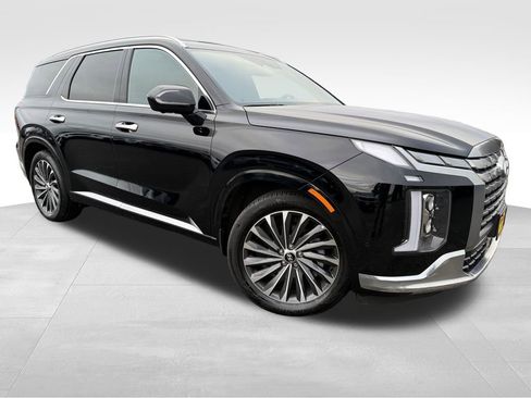 Used 2023 Hyundai Palisade Calligraphy image 1