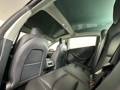 Used 2023 Tesla Model 3 Standard Range RWD image 6