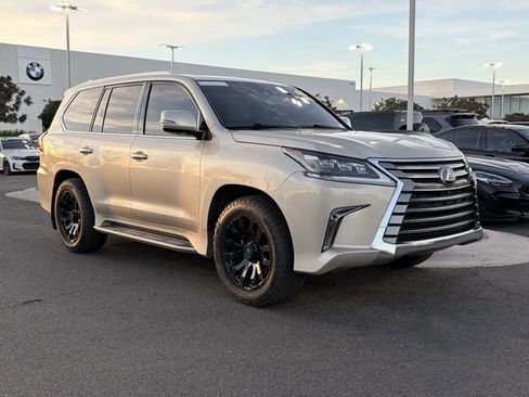 Used 2016 Lexus LX 570 4WD w/ Luxury Package image 3