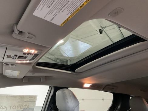 New 2026 Toyota Sienna XLE FWD image 25
