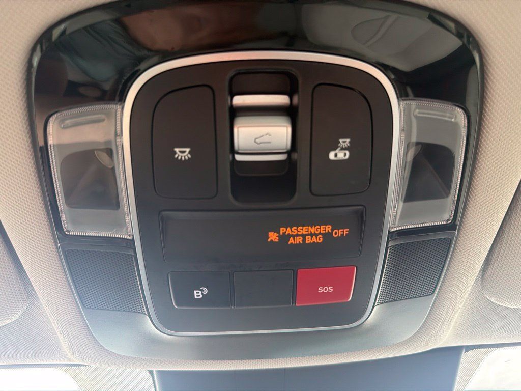 Used 2025 Hyundai Sonata SEL FWD image 30