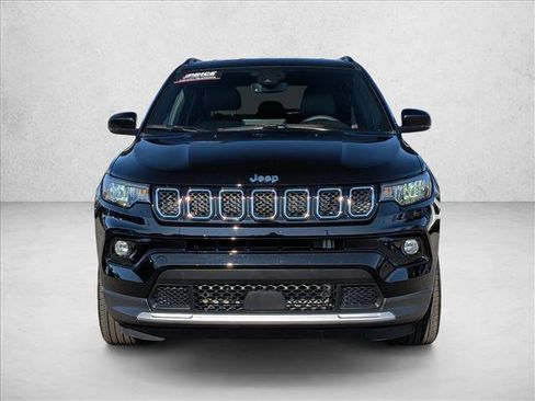 Used 2024 Jeep Compass Limited AWD/4WD image 2
