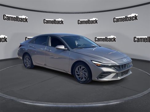 Certified 2024 Hyundai Elantra SEL image 1