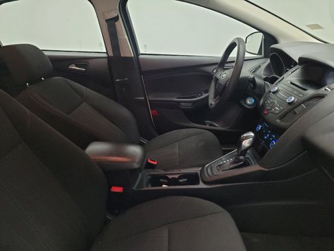 Used 2016 Ford Focus SE FWD image 21