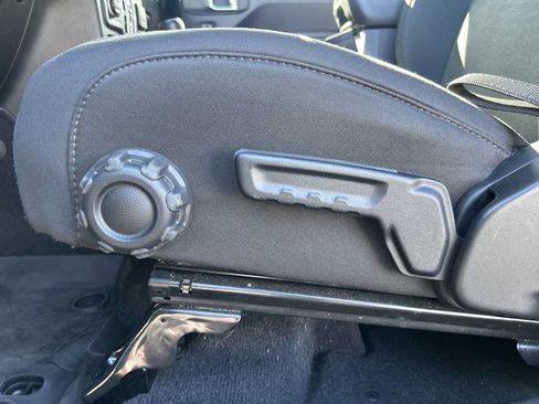 Used 2021 Jeep Wrangler Unlimited Sport AWD/4WD image 13