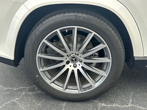 New 2026 Mercedes-Benz GLS 580 4MATIC image 19