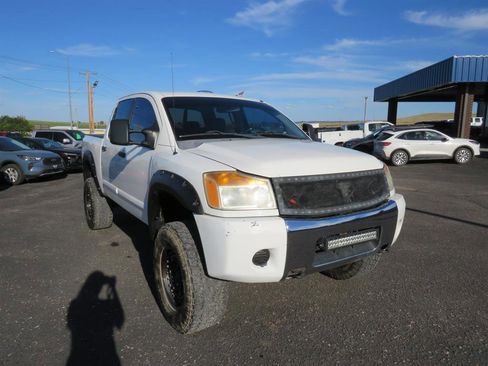 Used 2008 Nissan Titan 4x4 Crew Cab image 7