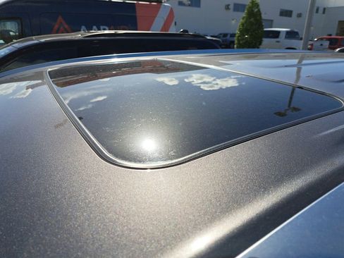 Used 2018 Toyota Highlander XLE image 11